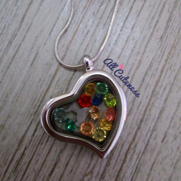 Heart Locket Chain Necklace (NWOT) - Picture 4 of 4